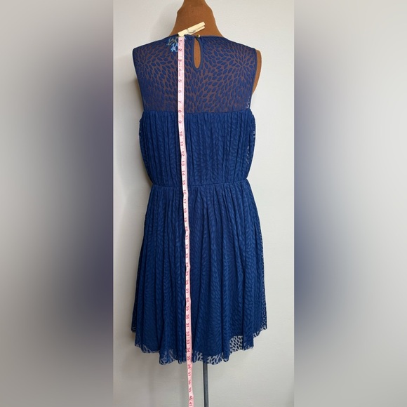 CeCe By Cynthia Steffe Pleated Lace Overlay Blue Dress Size 8 - Picture 8 of 9
